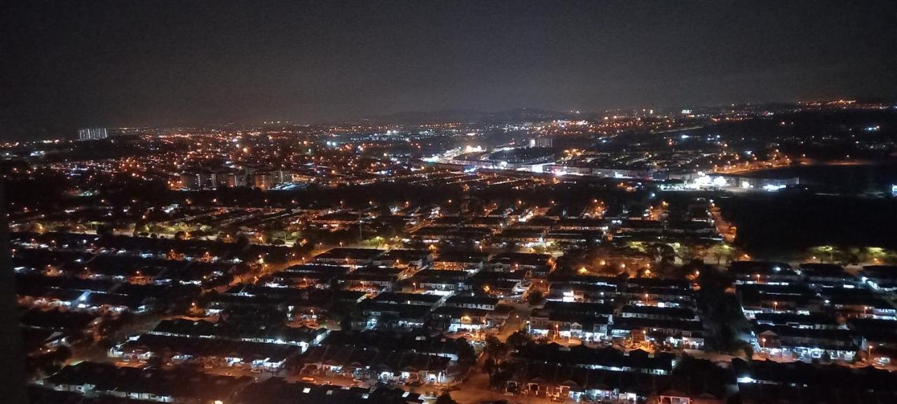 Luxe Suites At Skyloft Johor Bahru Eksteriør bilde